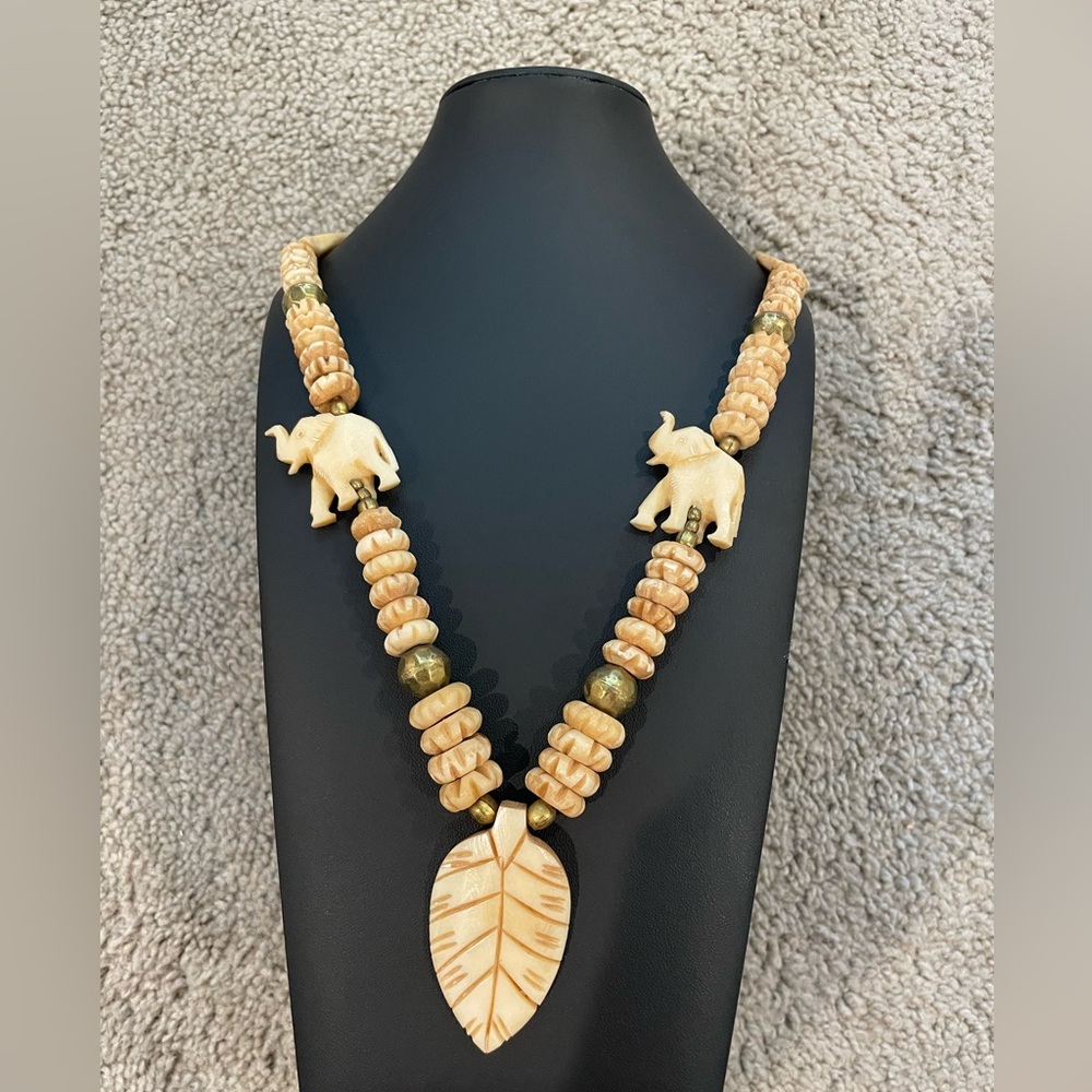 Vintage Soapstone Carved Statement Necklace Elephant Fish Leaf Boho‎